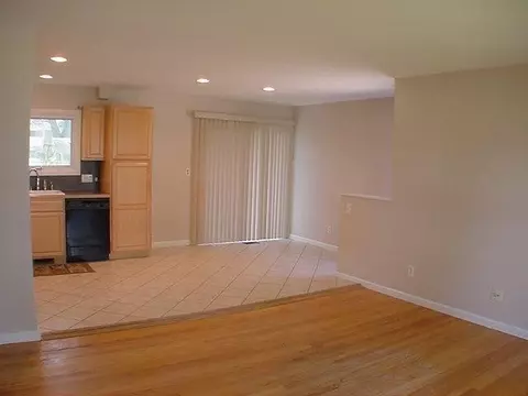 68 Tower Dr, Saline, MI 48176 photo 6