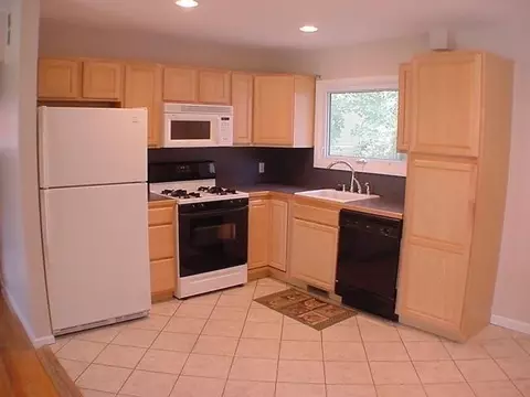 68 Tower Dr, Saline, MI 48176 photo 8