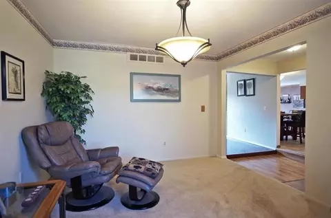 7081 Epping Dr, Canton, MI 48187 photo 10