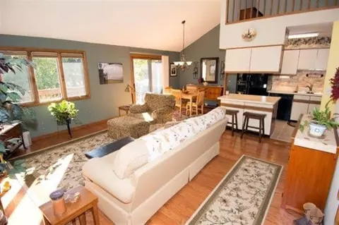 514 Echo Ct, Saline, MI 48176 photo 9