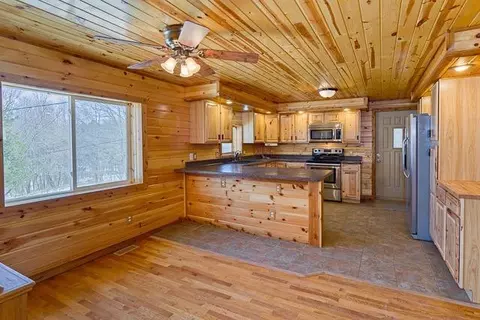 9461 Case Rd, Brooklyn, MI 49230 photo 7