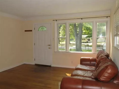 39310 Wabash, Romulus, MI 48174 photo 4