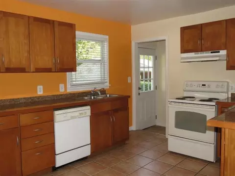 39310 Wabash, Romulus, MI 48174 photo 6