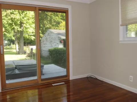 39310 Wabash, Romulus, MI 48174 photo 11