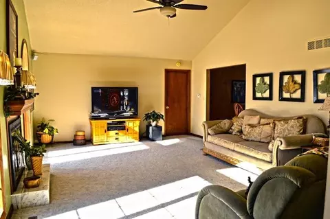 17 Ridgemont Dr, Adrian, MI 49221 photo 6