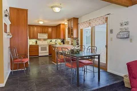 13246 Noah Ct, Gregory, MI 48137 photo 4