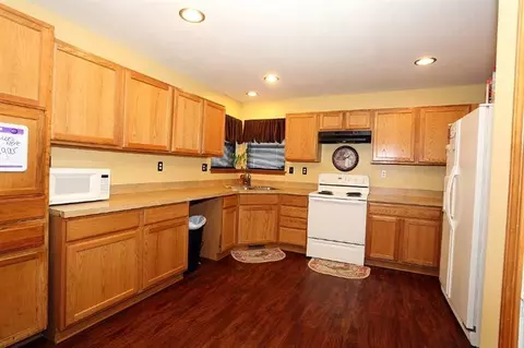 33308 Sand Piper Dr, Romulus, MI 48174 photo 16