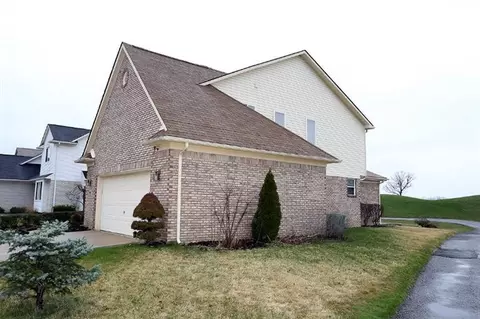 33308 Sand Piper Dr, Romulus, MI 48174 photo 2