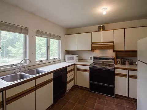 8200 Walsh Rd, Dexter, MI 48130 photo 18
