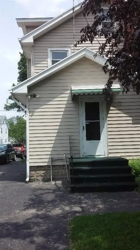 732 Loomis St, Jackson, MI 49202 photo 3