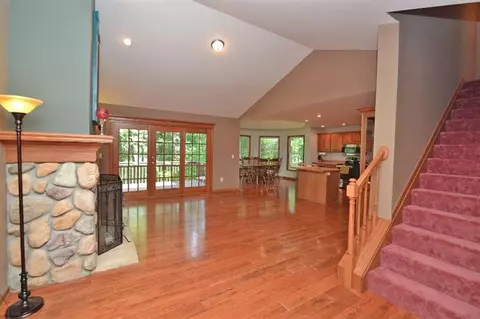 5786 Iosco Mountain Rd, Gregory, MI 48137 photo 2