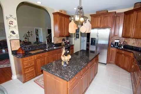 5630 Crest Ct, Dexter, MI 48130 photo 4