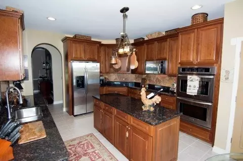 5630 Crest Ct, Dexter, MI 48130 photo 3