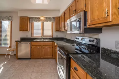 44907 Glengarry Rd, Canton, MI 48188 photo 25