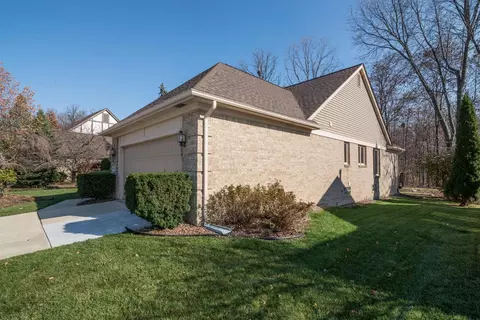 44907 Glengarry Rd, Canton, MI 48188 photo 4