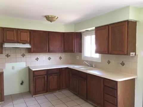 15601 Orchard St, Romulus, MI 48174 photo 4