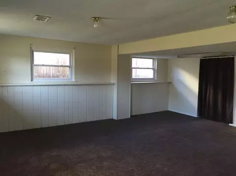 15601 Orchard St, Romulus, MI 48174 photo 9