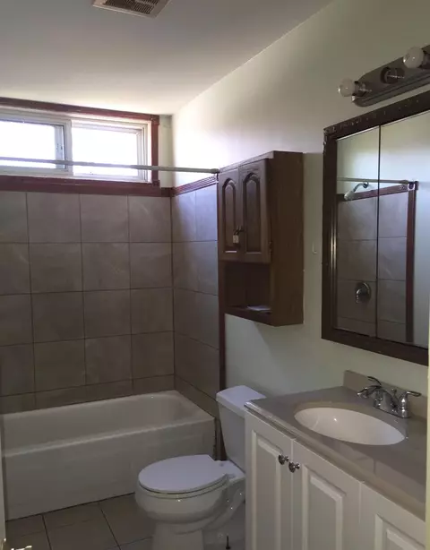 15601 Orchard St, Romulus, MI 48174 photo 8