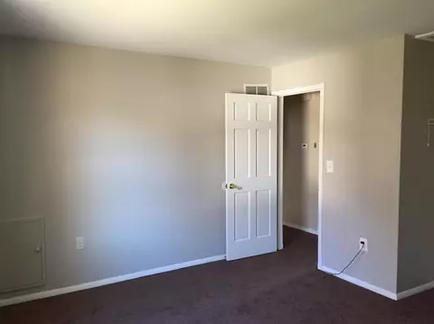 15601 Orchard St, Romulus, MI 48174 photo 5