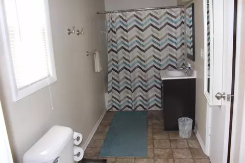 121 Park Ave, Jackson, MI 49203 photo 7