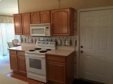 101 Commons Cir, Saline, MI 48176 photo 8