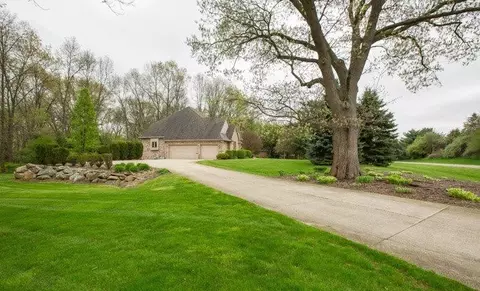 8549 Cedar Hills Dr, Dexter, MI 48130 photo 3