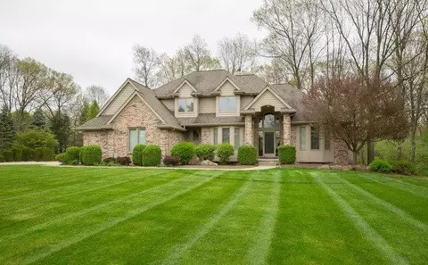 8549 Cedar Hills Dr, Dexter, MI 48130 photo 1