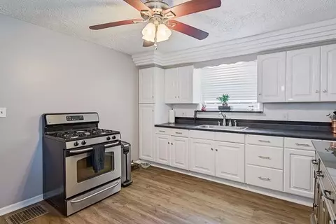 237 First St, Milan, MI 48160 photo 9