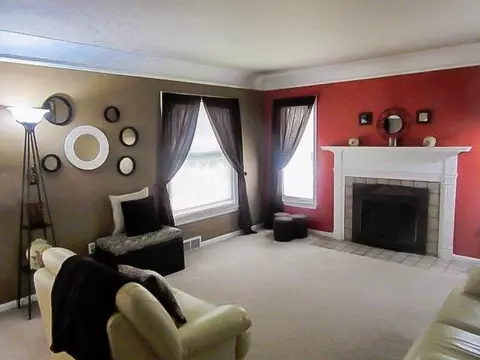 35707 Chestnut, Wayne, MI 48184 photo 4