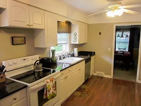 35707 Chestnut, Wayne, MI 48184 photo 9