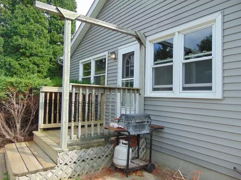 6100 Wolf Lake Rd, Jackson, MI 49201 photo 3