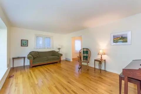 2890 N Baylis, Ann Arbor, MI 48108 photo 3
