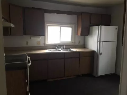 596 S Main St, Adrian, MI 49221 photo 8