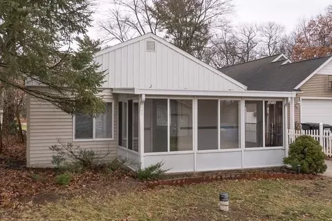 3272 Orchard, Pinckney, MI 48169 photo 2