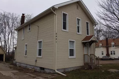 2421 Page, Jackson, MI 49203 photo 1