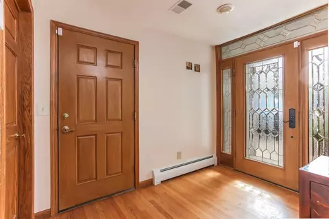 3 Lighthouse Pt, Fenton, MI 48430 photo 5