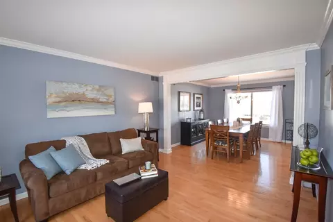 574 Darwin Ct, Saline, MI 48176 photo 7