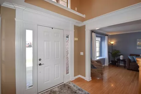 574 Darwin Ct, Saline, MI 48176 photo 4