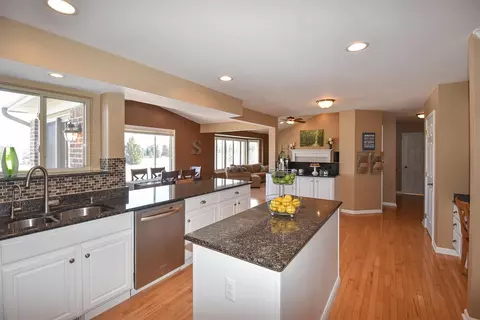 574 Darwin Ct, Saline, MI 48176 photo 9