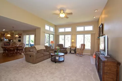 824 Stetson St, Tecumseh, MI 49286 photo 4