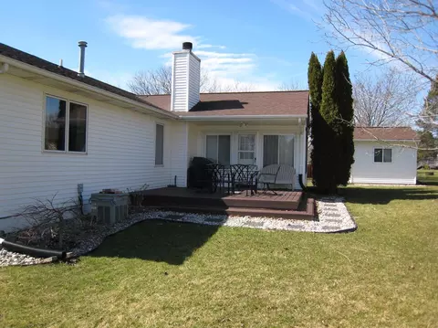 356 Bennington Ct, Saline, MI 48176 photo 10