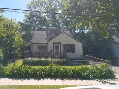 1308 Wright, Ann Arbor, MI 48105 photo 2