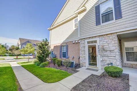 40451 Glen Eagle Ln, Canton, MI 48188 photo 2