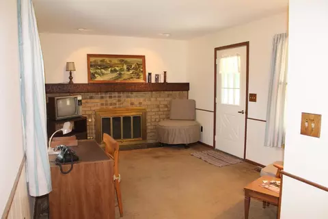 3675 Textile Rd, Saline, MI 48176 photo 2