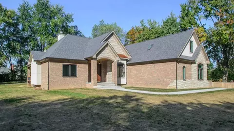 9280 Moon Rd, Saline, MI 48176 photo 3
