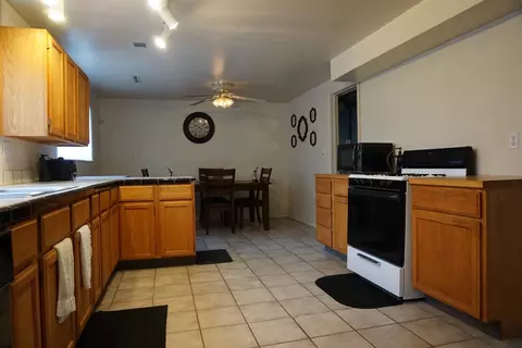 417 Donnalee, Monroe, MI 48162 photo 6