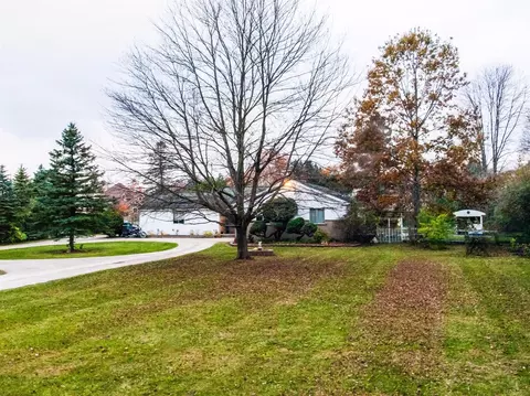 8580 Warner Rd, Saline, MI 48176 photo 2