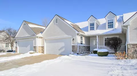 3418 Huron View Ct, Dexter, MI 48130 photo 2