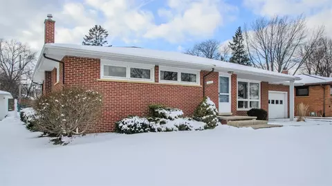 1708 Covington Dr, Ann Arbor, MI 48103 photo 2