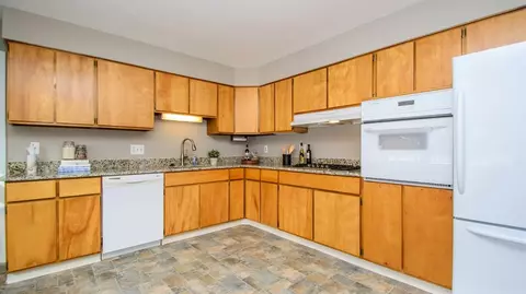 1708 Covington Dr, Ann Arbor, MI 48103 photo 9